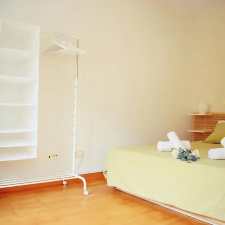 Cozy Apatment Just 10 Mins From The Centre