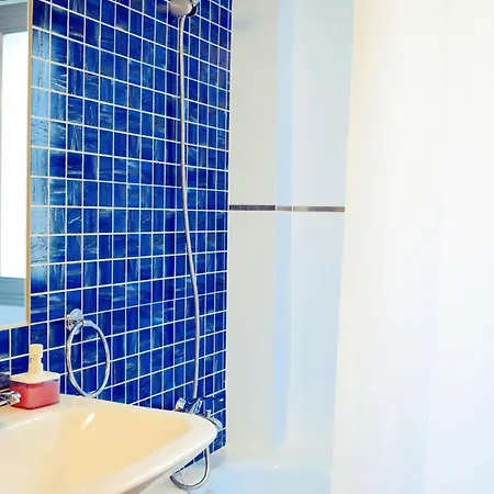 Apartament Cozy Apatment Just 10 Mins From The Centre Malaga